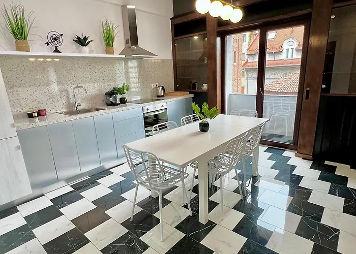 Elegant Two Bedrooms Βουκουρέστι