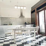 Elegant Two Bedrooms Apartament *