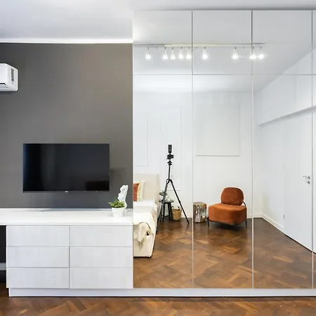 公寓 Elegant Two Bedrooms 布加勒斯特