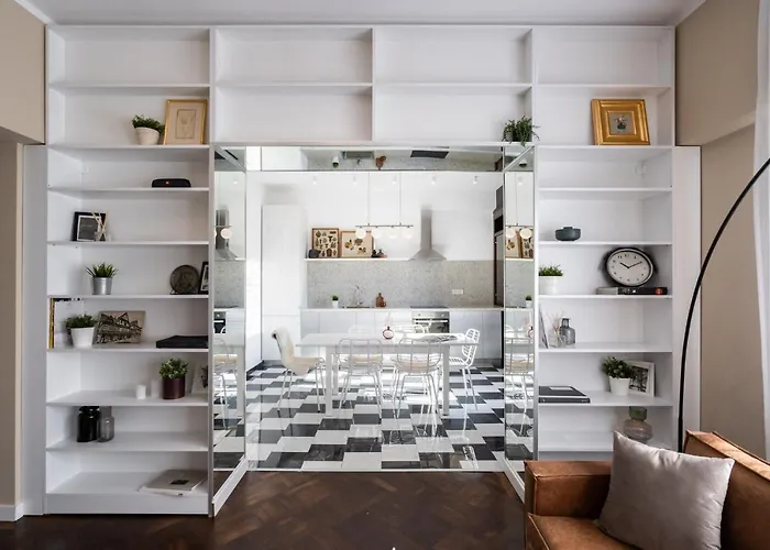 Elegant Two Bedrooms Apartament