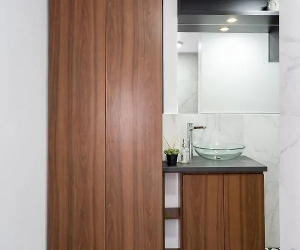Elegant Two Bedrooms Daire *