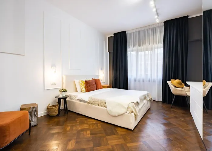 Elegant Two Bedrooms *