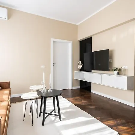 Apartment Elegant Two Bedrooms