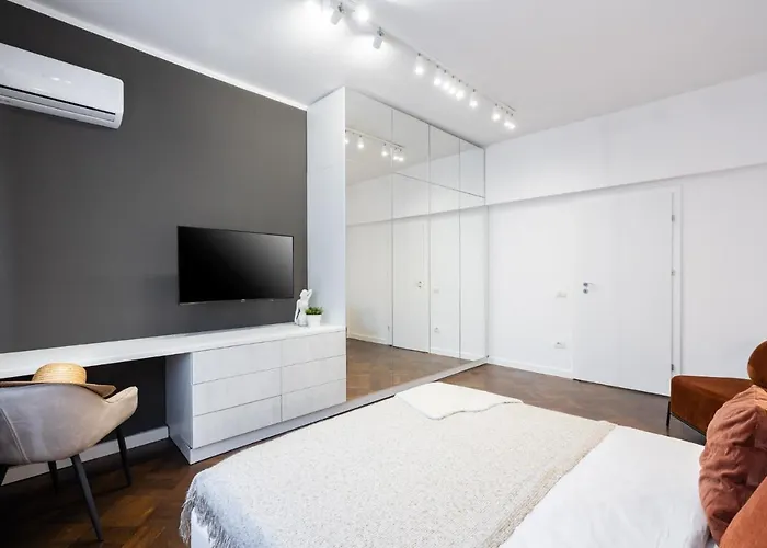 Elegant Two Bedrooms Bucarest